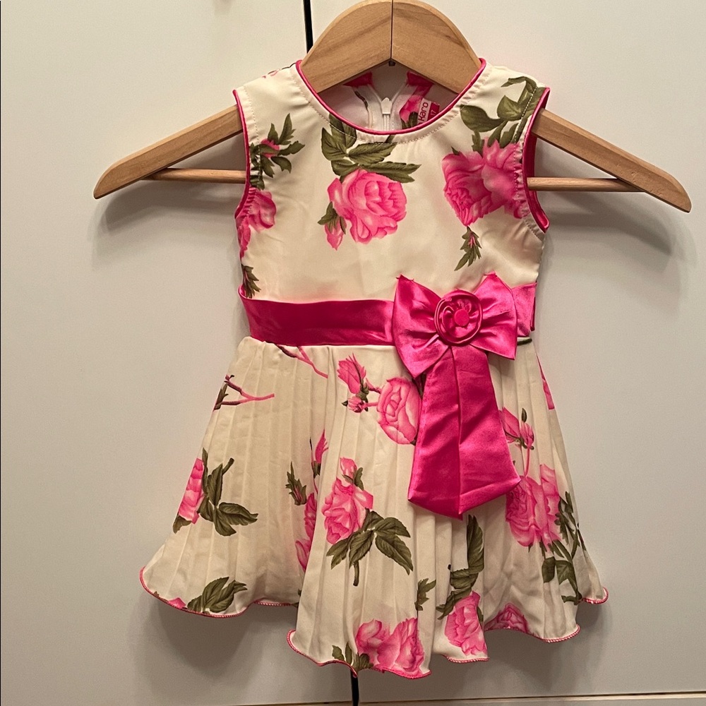 Floral Pink & Cream Rose Pattern Pleated Dress w Bow and Tie Back